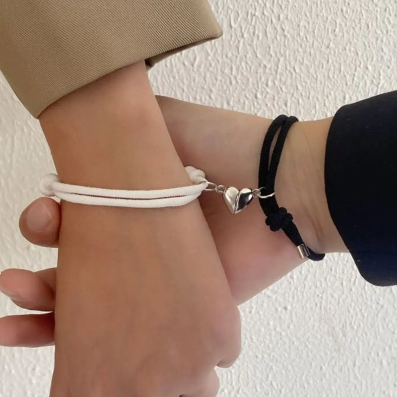 Conjunto de Pulseiras Magnéticas em Coração - Elegância e Estilo para Casais e Amigos