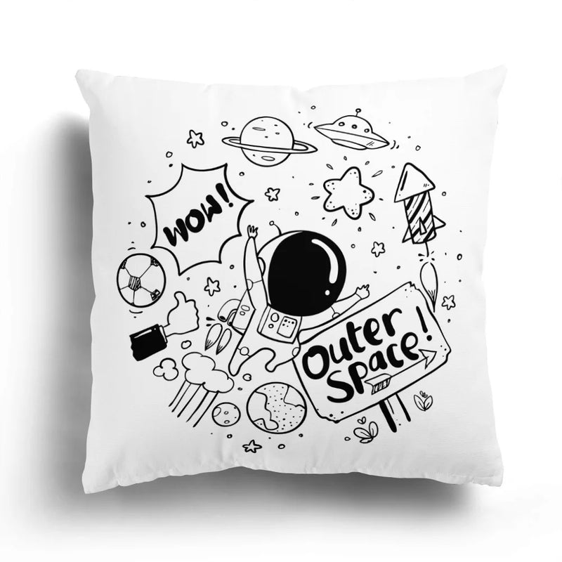 Capa de Almofada Astronauta em Preto e Branco - O Toque Perfeito para Sua Decoração!